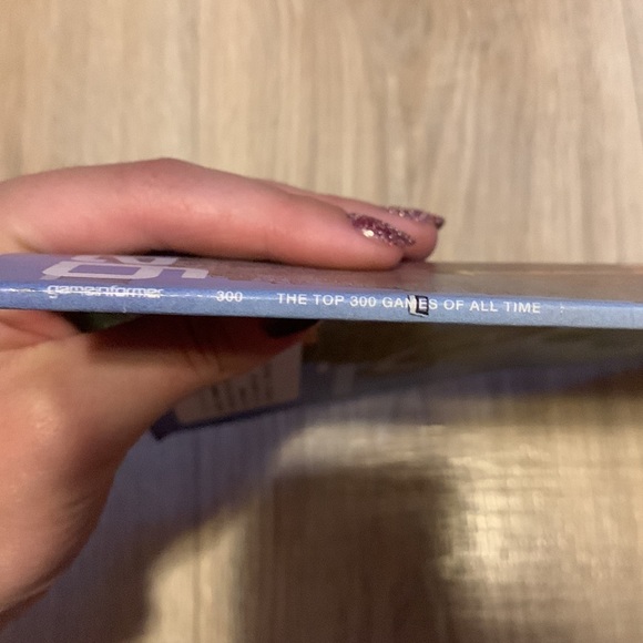 GameInformer Magazine #300 The Top 300 games of all times April 2018 - Picture 3 of 3